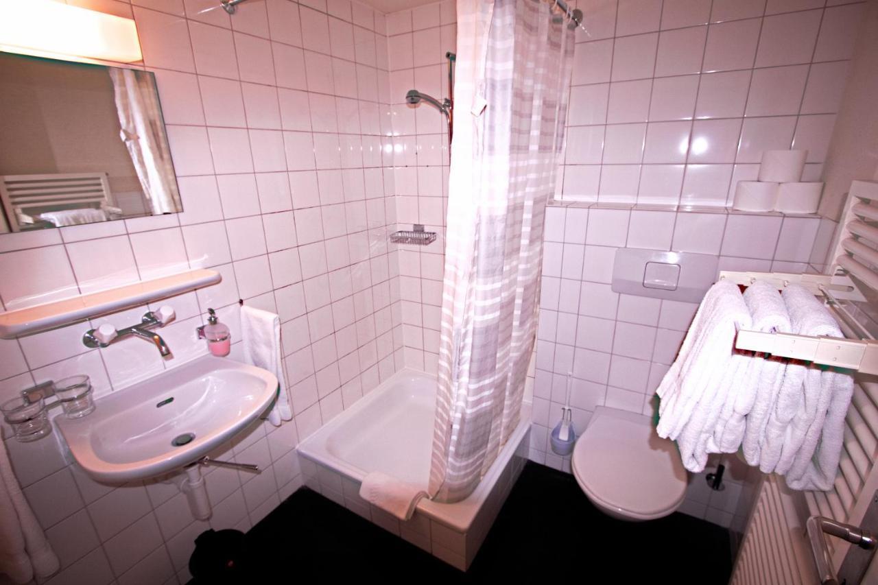 Comfort Dreibettzimmer mit Dusche
