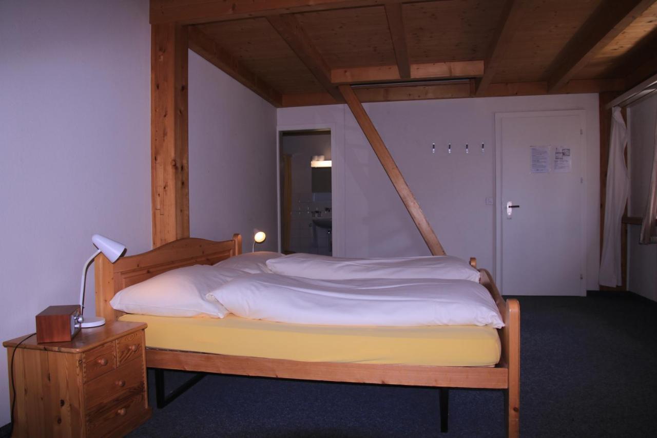 Vierbettzimmer mit Bad